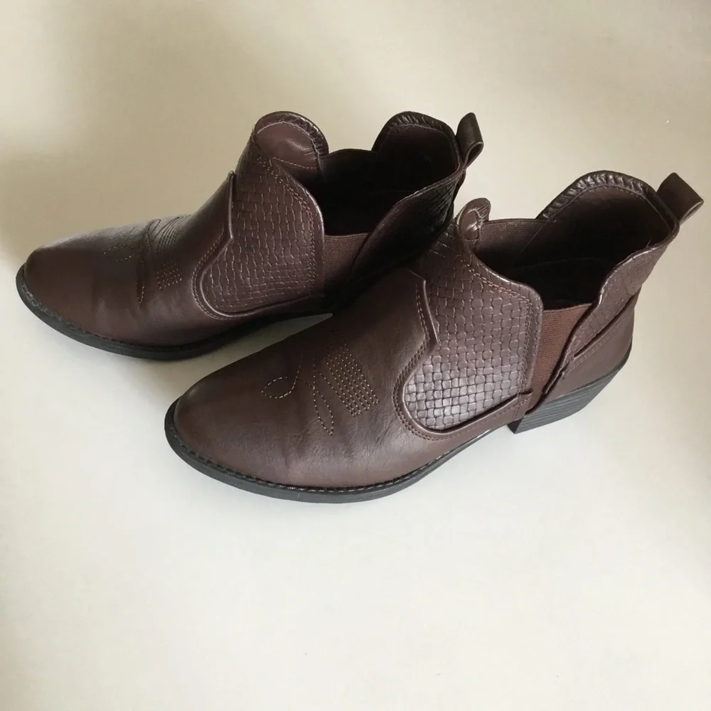 EASY STREET WESTERN STYLE ANKLE BOOTIES - Picture 2 of 12